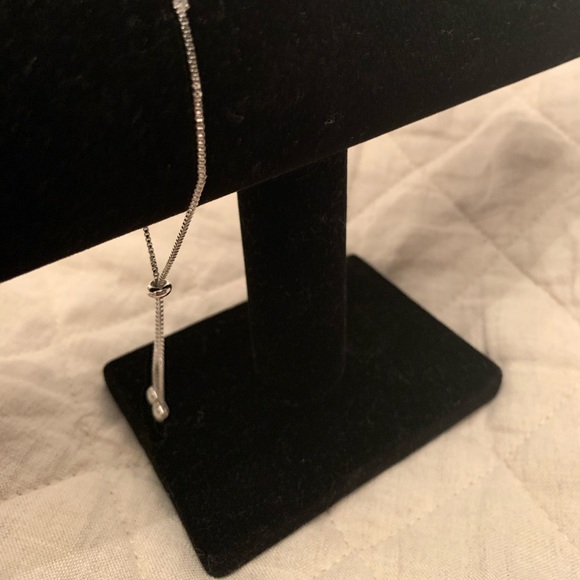 Adjustable silver fashion bracelet - Picture 3 of 3